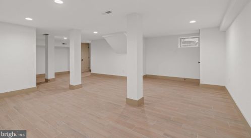 8 Narberth Ter, Camden NJ  08108-1017 exterior