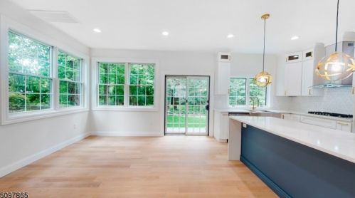 21 Fieldstone Dr, Livingston NJ  07039-3308 exterior