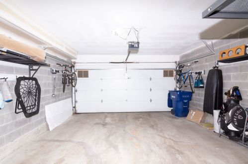 723 Blackhawk St, Chicago IL 60610-1170 exterior