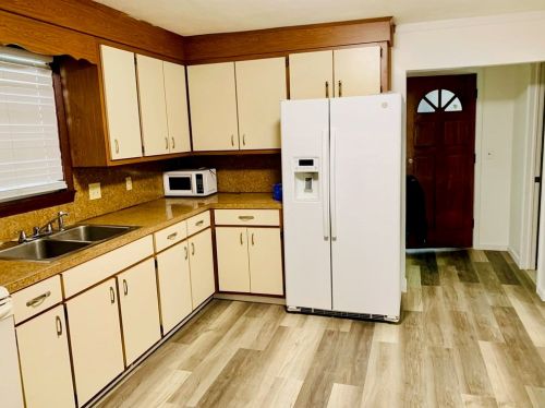 43 Montmorenci St, Springfield MA  01107-1727 exterior