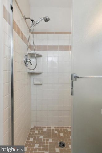 21 Columbus Ave, Pittsburgh PA 15233-1204 exterior