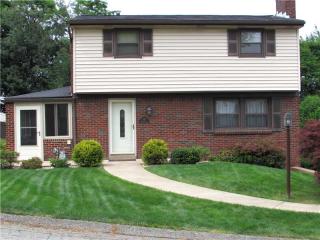 419 Mower Dr, Pittsburgh, PA 15239-1709