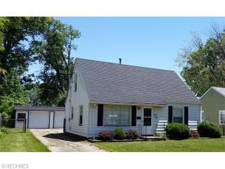 4391 156th St, Cleveland, OH 44135-1323