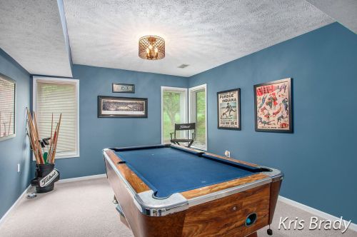 2214 Shetland Dr, Grand Rapids MI 49505-6390 exterior