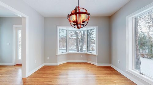 2501 Arc St, Saint Paul MN 55109-1918 exterior