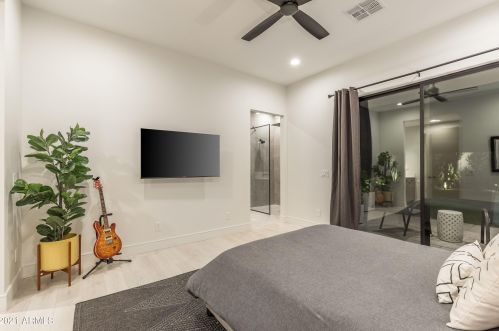 7729 13th Pl, Phoenix AZ  85020-4202 exterior