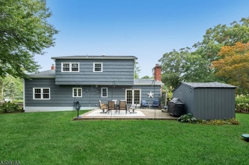 162 Bee Mdw Pkwy, Whippany NJ exterior