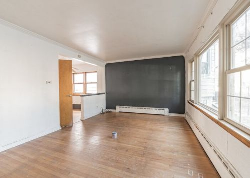 4949 Augusta Blvd, Chicago IL 60651-2850 exterior