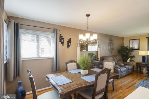 215 Ridgely Rd, Glen Burnie MD 21061-4513 exterior