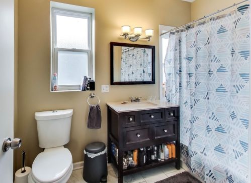 1730 Talman Ave, Chicago IL 60659-4910 exterior