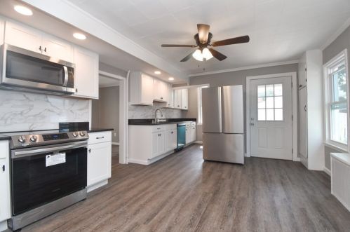 41 Los Angeles St, Springfield, MA 01107-1330