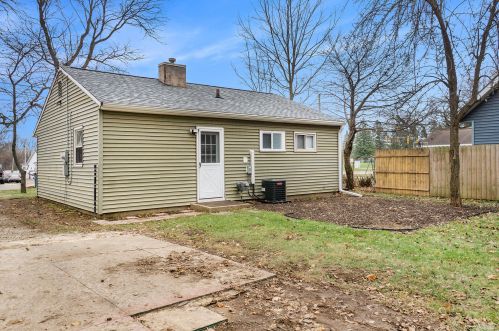 3112 Emerald Dr, Kalamazoo MI  49001-4537 exterior