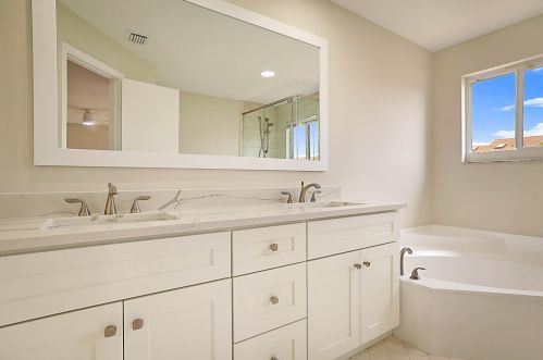 6819 Via Regina, Boca Raton FL 33433-3929 exterior