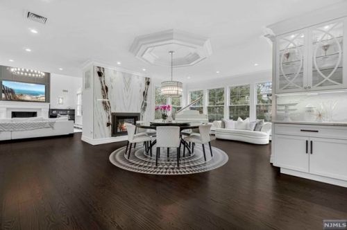 206 County Rd, Demarest NJ  07627-2202 exterior