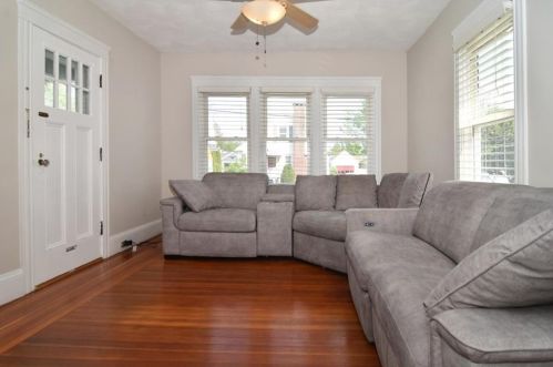 41 Lennon St, Providence RI 02908-1914 exterior