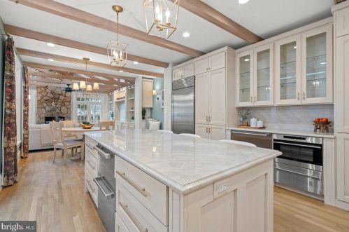 613 Royal St, Alexandria VA  22314-2031 exterior