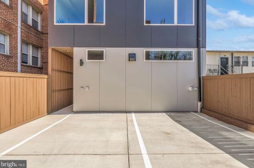 2718 4th St, Washington DC 20002-1256 exterior