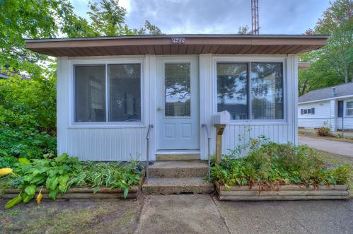 2509 Cutler Ave, Meskegon MI 49441-1275 exterior