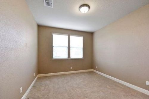 2110 Fenceline Dr, Folsom CA exterior