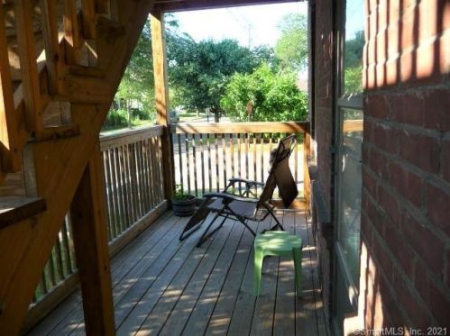 174 Cherry St, Wallingford CT  06492-2307 exterior