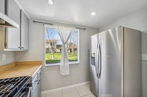 2955 Kelp Ln, Oxnard CA 93035-1623 exterior