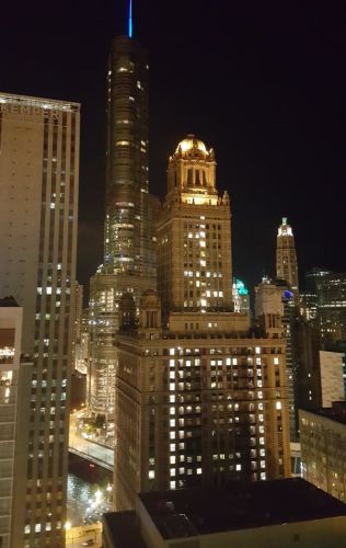 8 Randolph St, Chicago IL  60601-3622 exterior