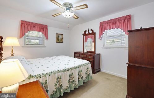 12722 Holdridge Rd, Silver Spring MD 20906-3830 exterior