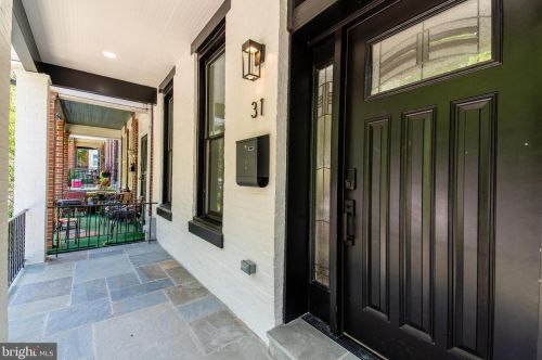 31 V St, Washington DC  20001-1012 exterior