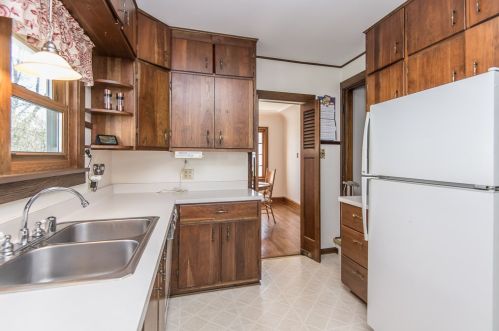 2157 67th Pl, Milwaukee WI 53219-1308 exterior