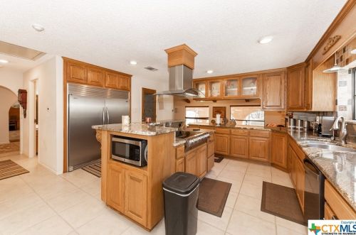 309 Rolling Oaks Ln, San Antonio TX 78253-5354 exterior