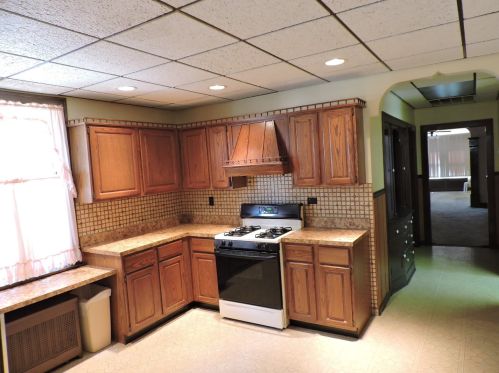 3200 Racine Ave, Chicago IL 60827-6402 exterior