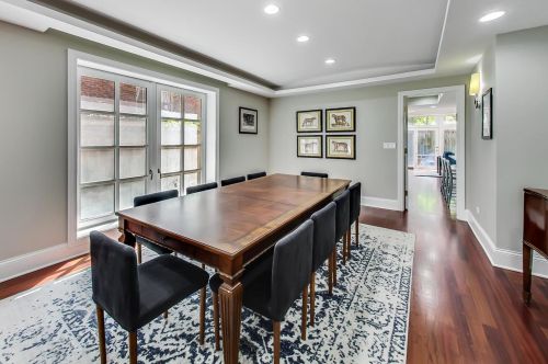 579 Hawthorne Pl, Chicago IL  60657-2922 exterior