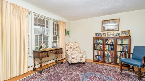 15 Buckingham Dr, Concord NH 03304-5208 exterior