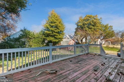 322 Independence Ave, Trenton NJ  08610-5704 exterior