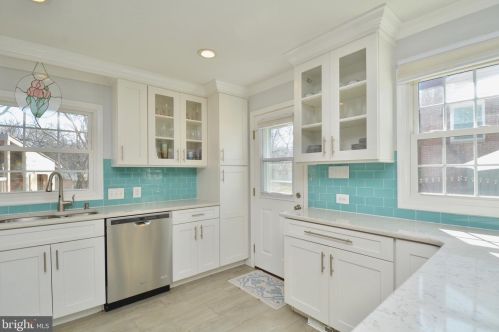 6119 Algona Ct, Alexandria VA 22310-3141 exterior