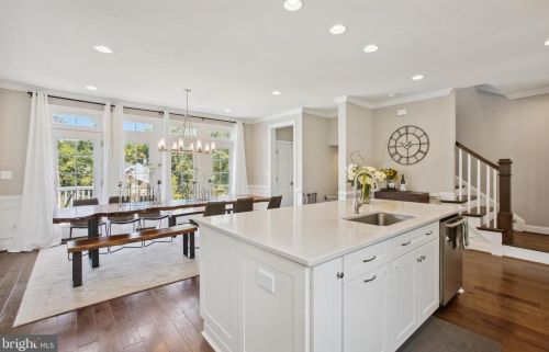 6031 Florence Ln, Alexandria VA 22310-2209 exterior