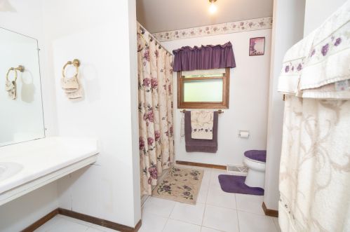 5805 111, Milwaukee WI 53214-2357 exterior