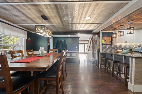 44 Main St, Newton NH 03858-3113 exterior