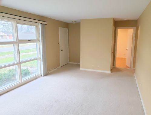 372 Fremont Ave, Elmhurst IL 60126-2253 exterior