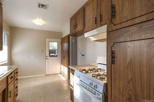 7140 Nixon Dr, Riverside CA 92504-3926 exterior