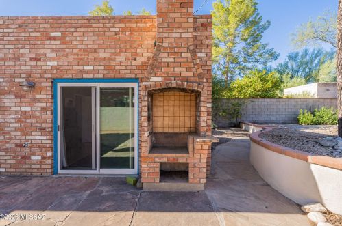 2221 2 St, Tucson AZ 85711-1058 exterior