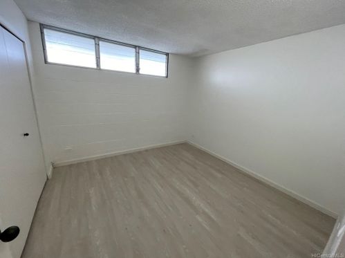 1128 Ala Napunani St, Honolulu HI  96818-1621 exterior