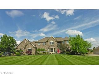 5563 Ridgewood Ln, Cleveland, OH 44141-4129