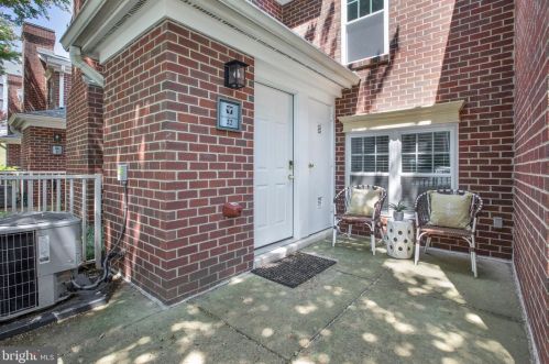 1641 International Dr, Mc Lean VA  22102-4851 exterior