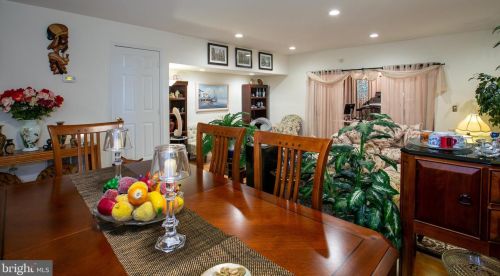 13 Drewes Ct, Trenton NJ  08648-2633 exterior