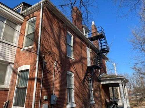 5530 Etzel Ave, Saint Louis MO 63112-3402 exterior