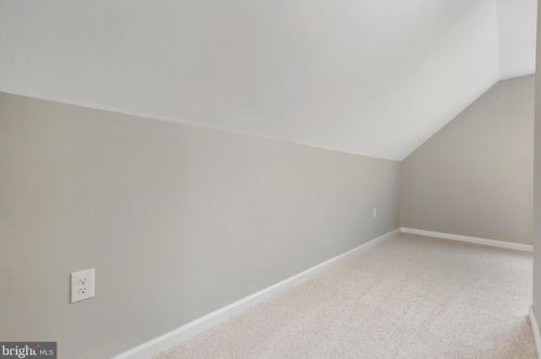 13210 Midway Ave, Rockville MD 20851-1813 exterior