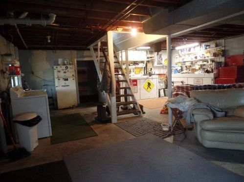 801 Berwin Ave, Pittsburgh PA 15226-1621 exterior