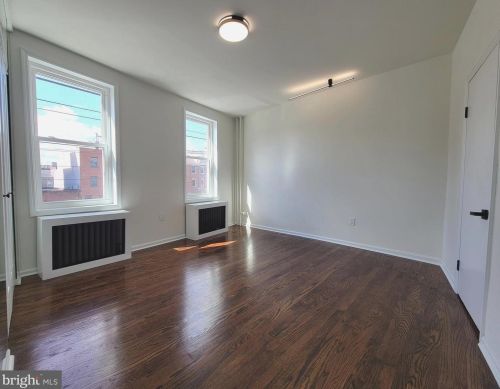 931 11 St, Philadelphia PA 19147-1901 exterior