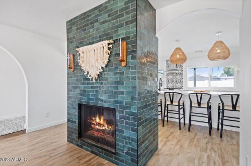 2524 Beryl Ave, Phoenix AZ  85028-3715 exterior